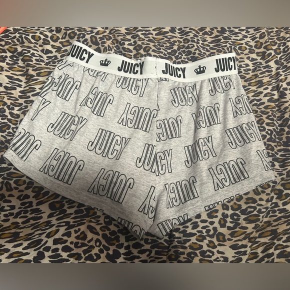 Juicy couture shorts - Picture 2 of 3